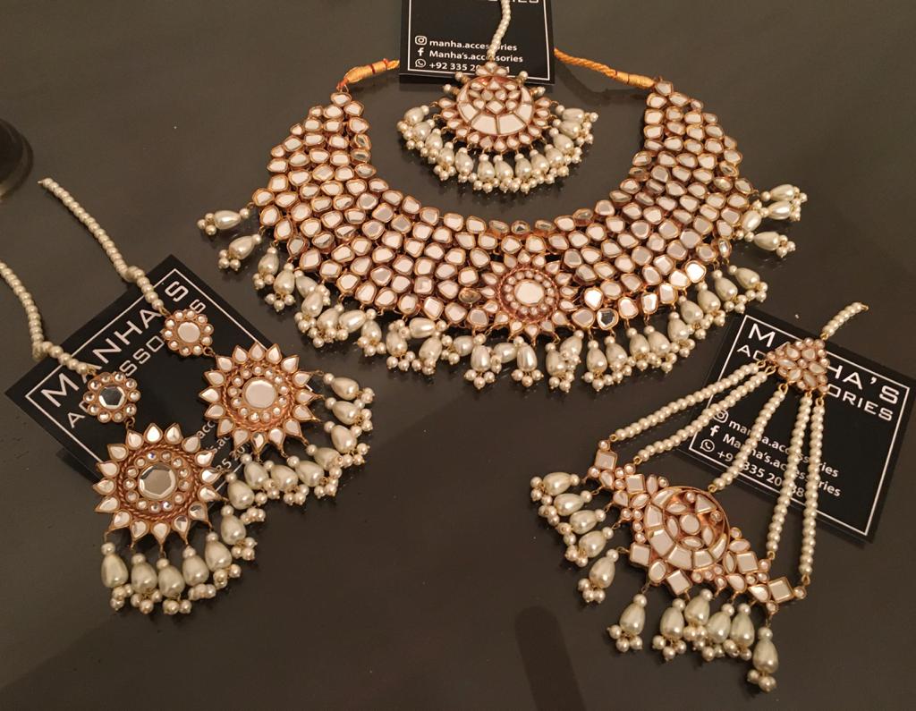 Antique Kundan Bridal Jewellery Set