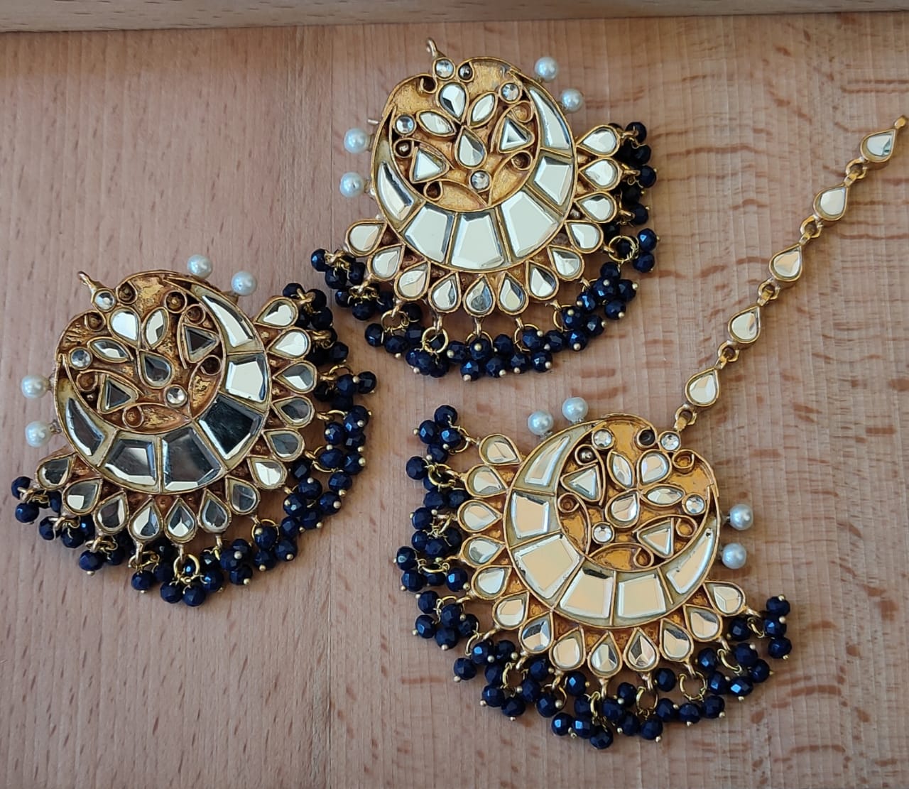 Antique Kundan Earrings