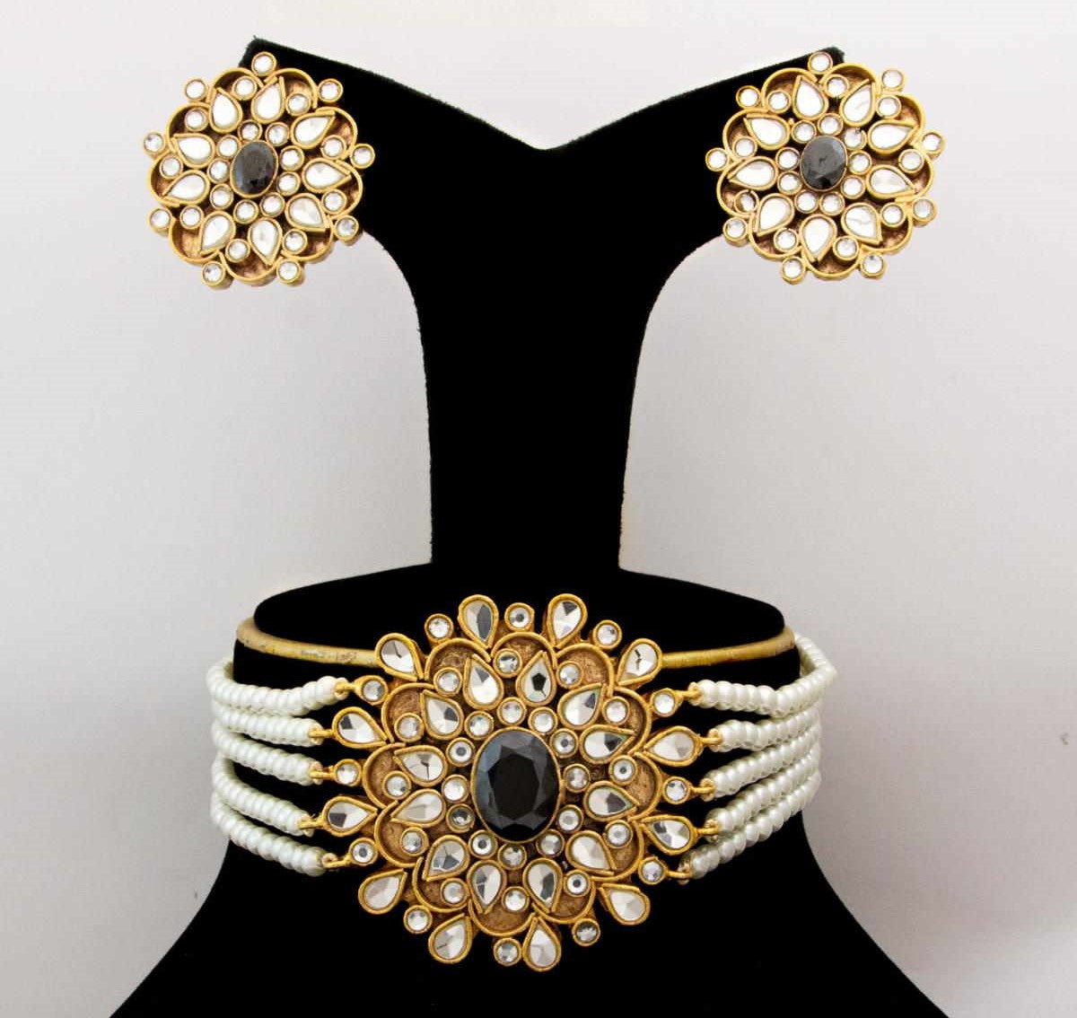 Black Imitation Jewellery Kundan