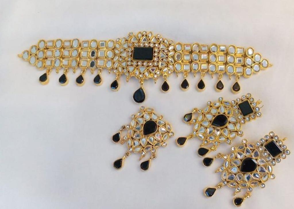 Black Kundan Necklace Design