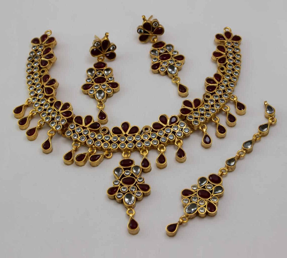 Bride to be Necklace