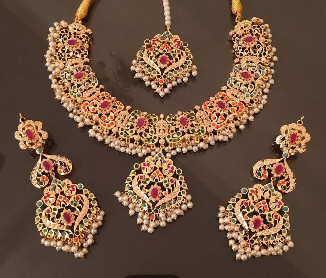 Colorful Necklace Set