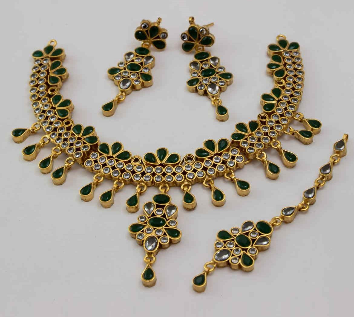 Green Bride to be Necklace