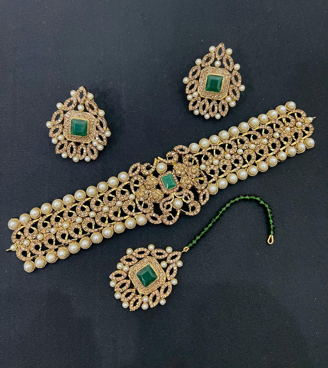 Green Choker Jewellery Set