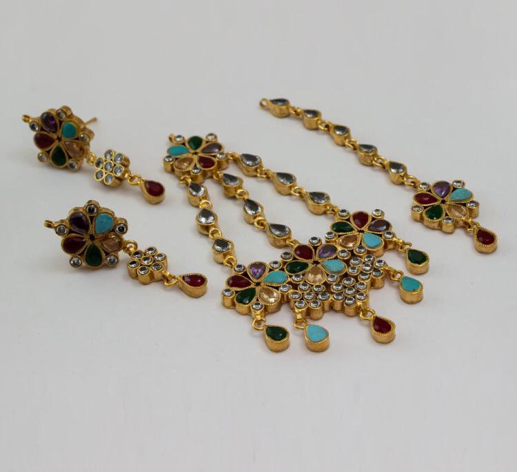 MULTI Jhoomar Tikka Design with Earrings