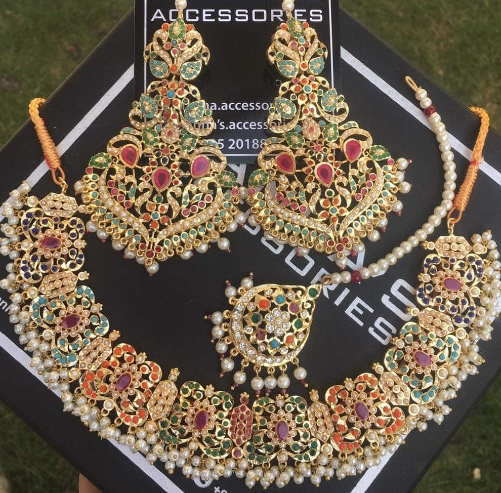 Nauratan Necklace for a Bride Online