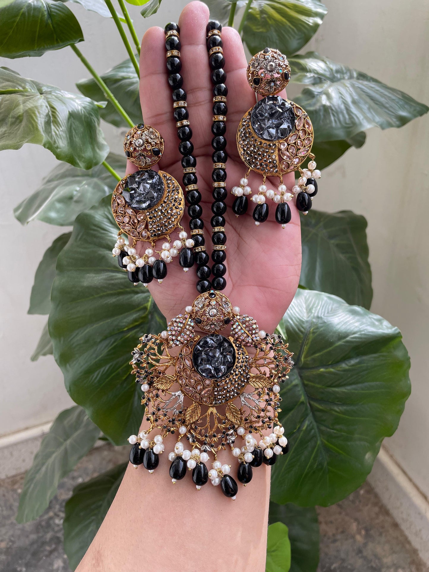 Women Mala Set Design in Pakistan