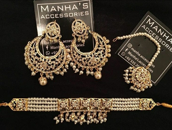 Simple Choker Necklace with Teeka