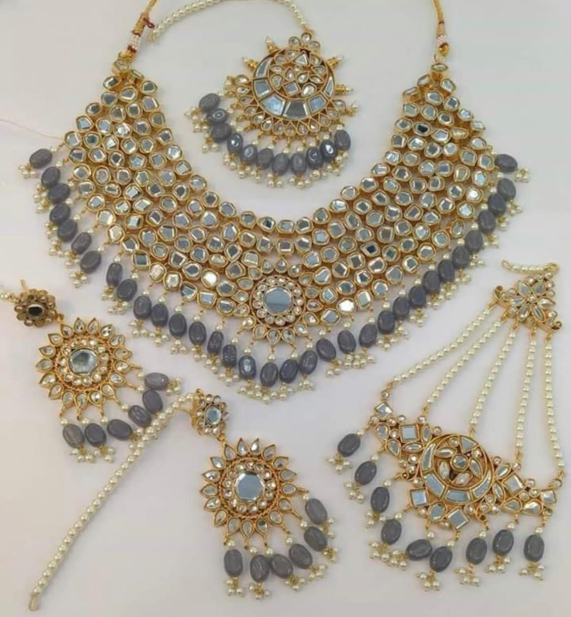 Simple Gold Necklace Designs