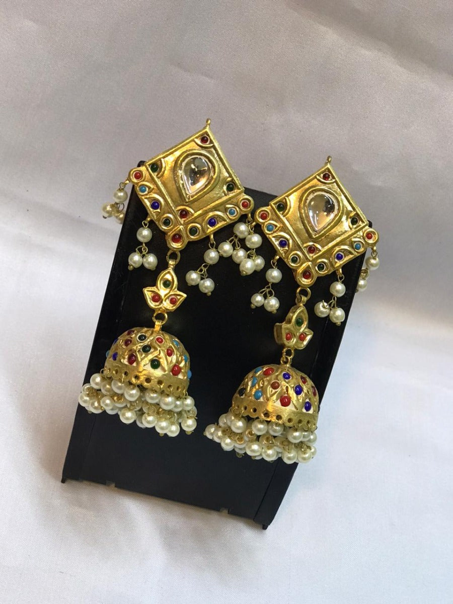 Stylish Kundan Jhumki Earrings