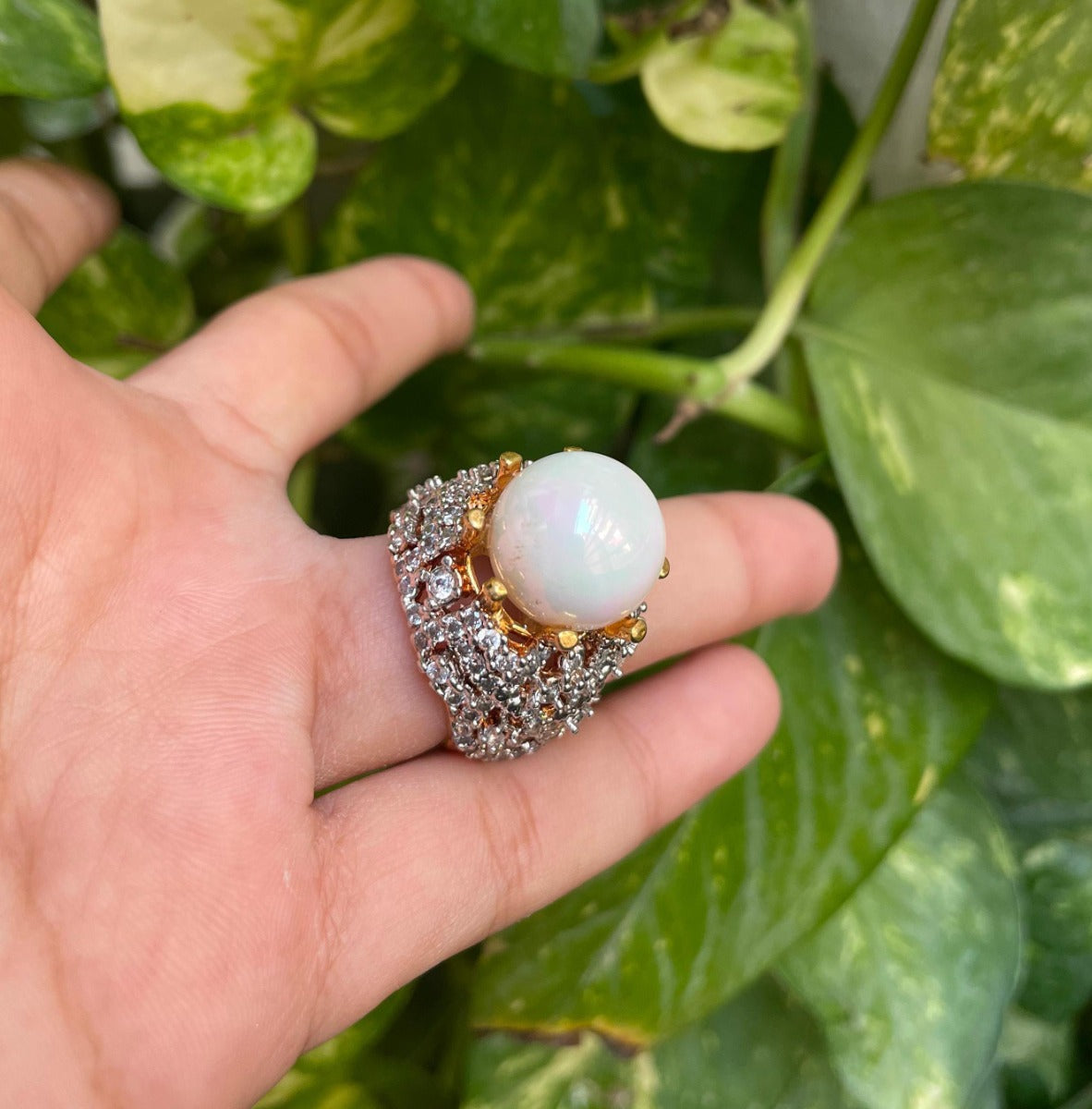 Zircon Ring Design with Stone