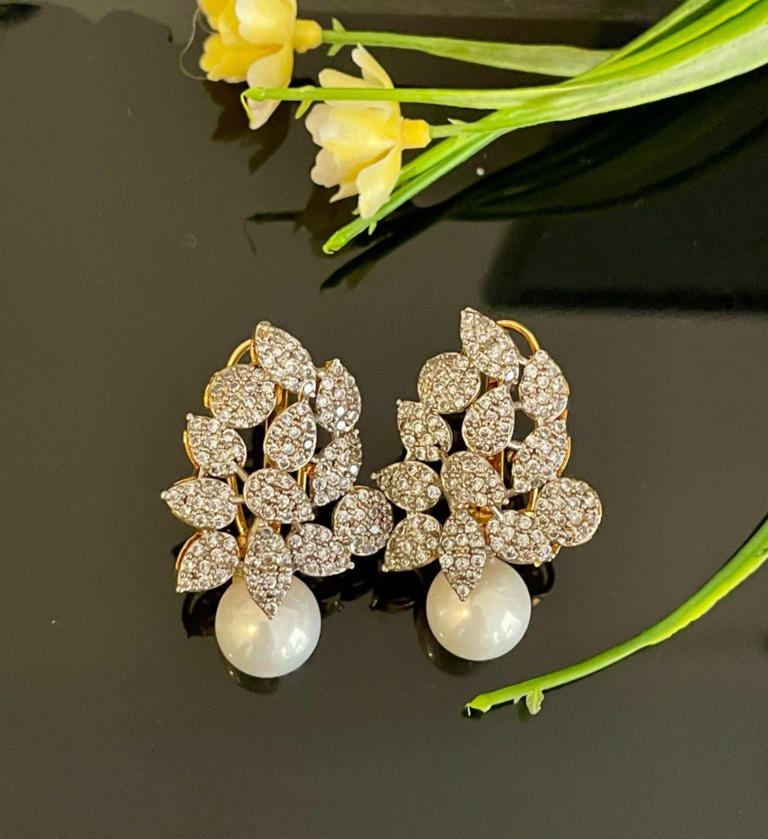 Zirconia Leaf Design with Pearl Drop