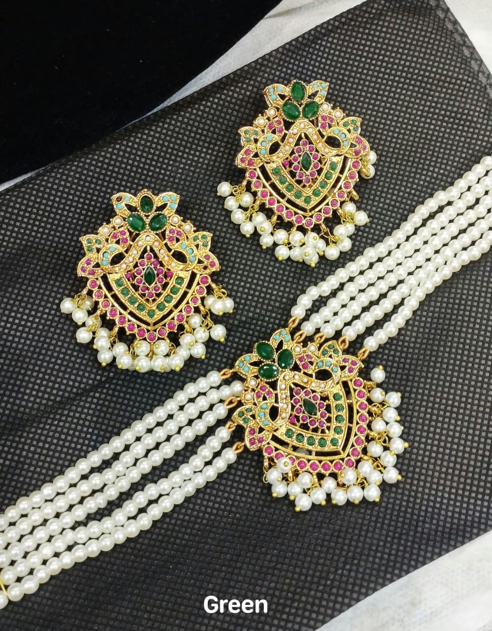 Choker with earrings price