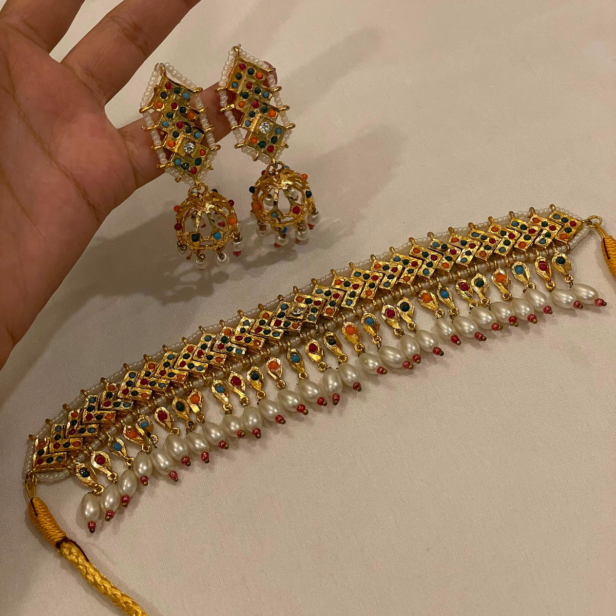 Classic Online Choker set