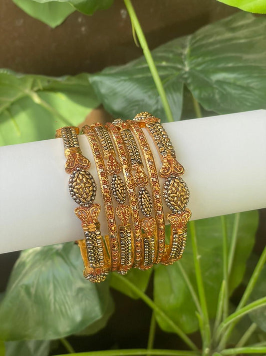 Designs of Gold Bangles in Pakistan