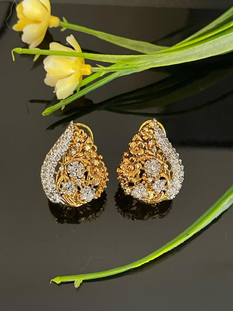 Earrings Gold Design for Girl in Pakistan
