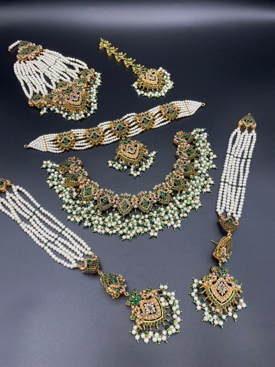 Green Bridal Jewellery Set in Karachi