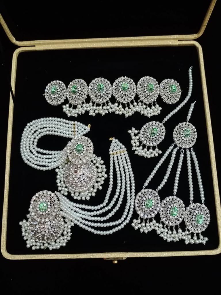 Green Silver Plated Choker Set 