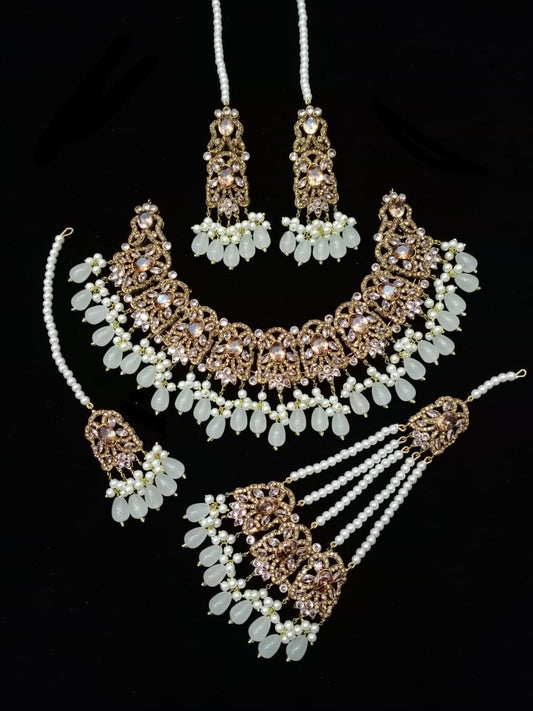 Handmade  jewelry in Pakistan
