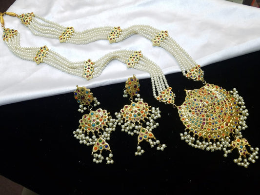Jewellery on Hijab