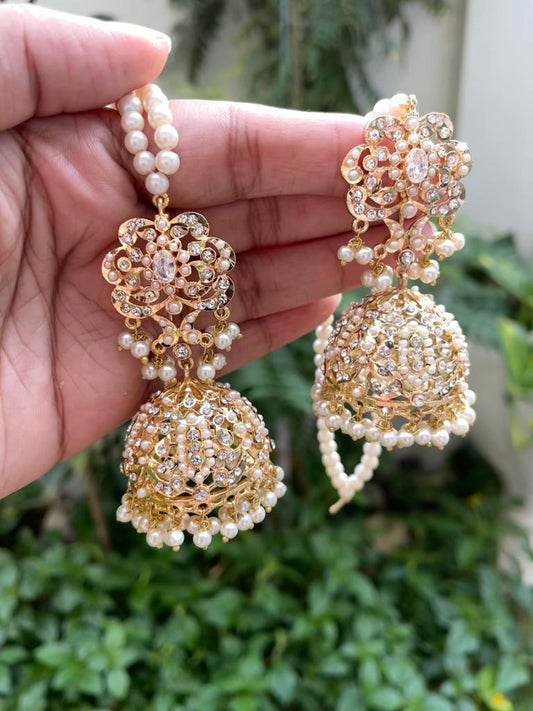 Jhumka With Sahara