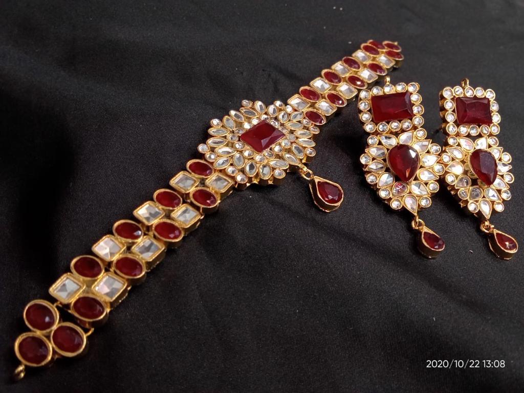 New Maroon Design Jewellery Set