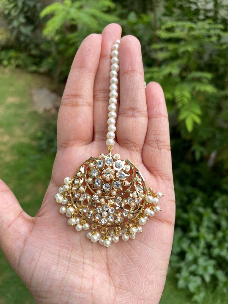 Pakistani Maang Tikka in Pearls