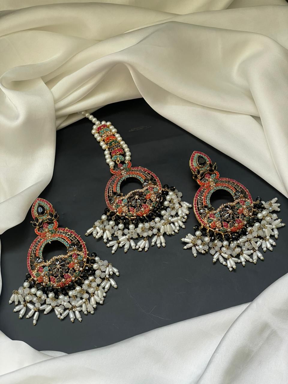 Traditional Earrings Teeka Set in Pakistan 
