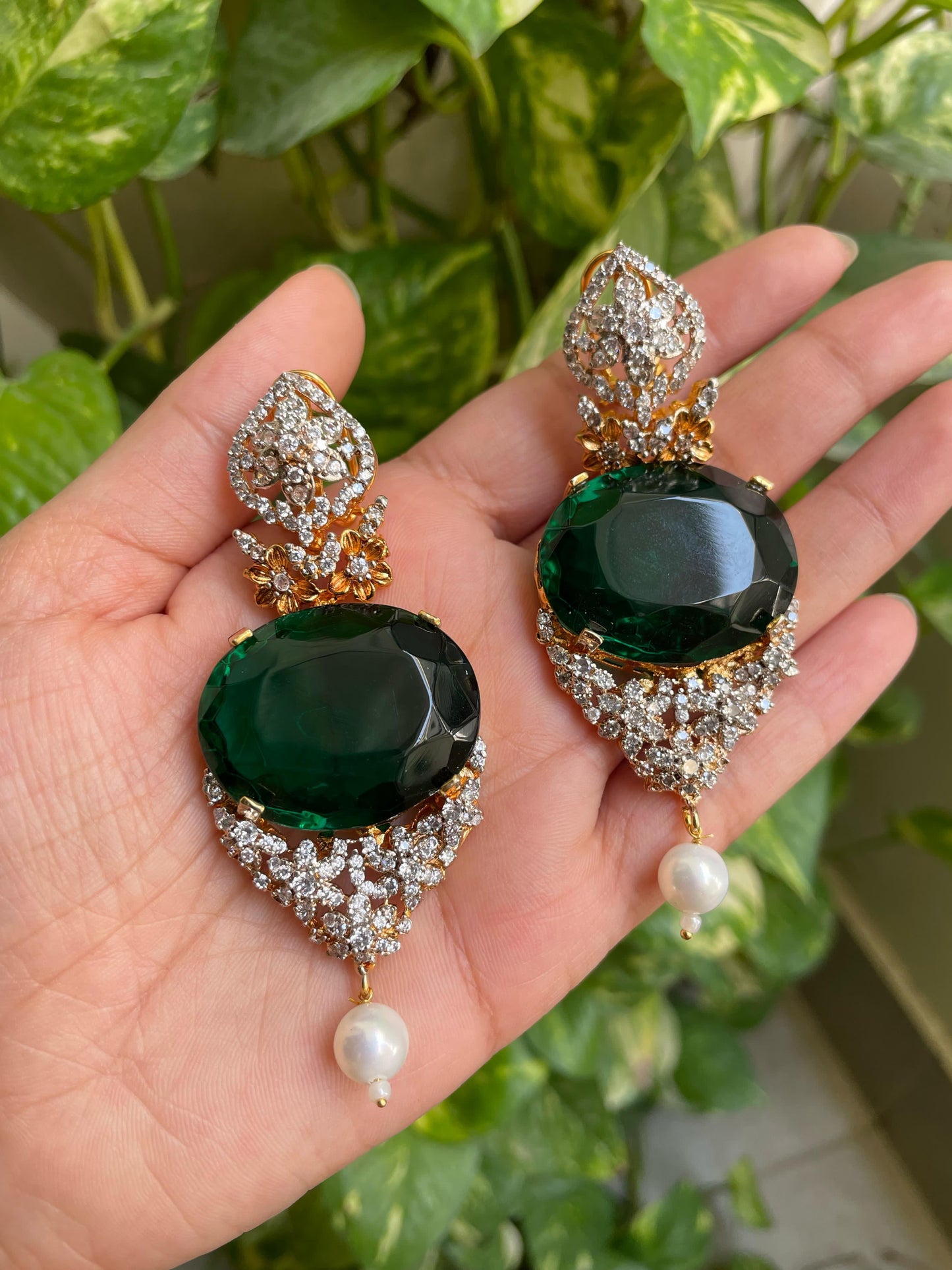 Earrings zircon stone