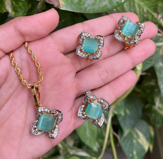 Zircon stone pendant set