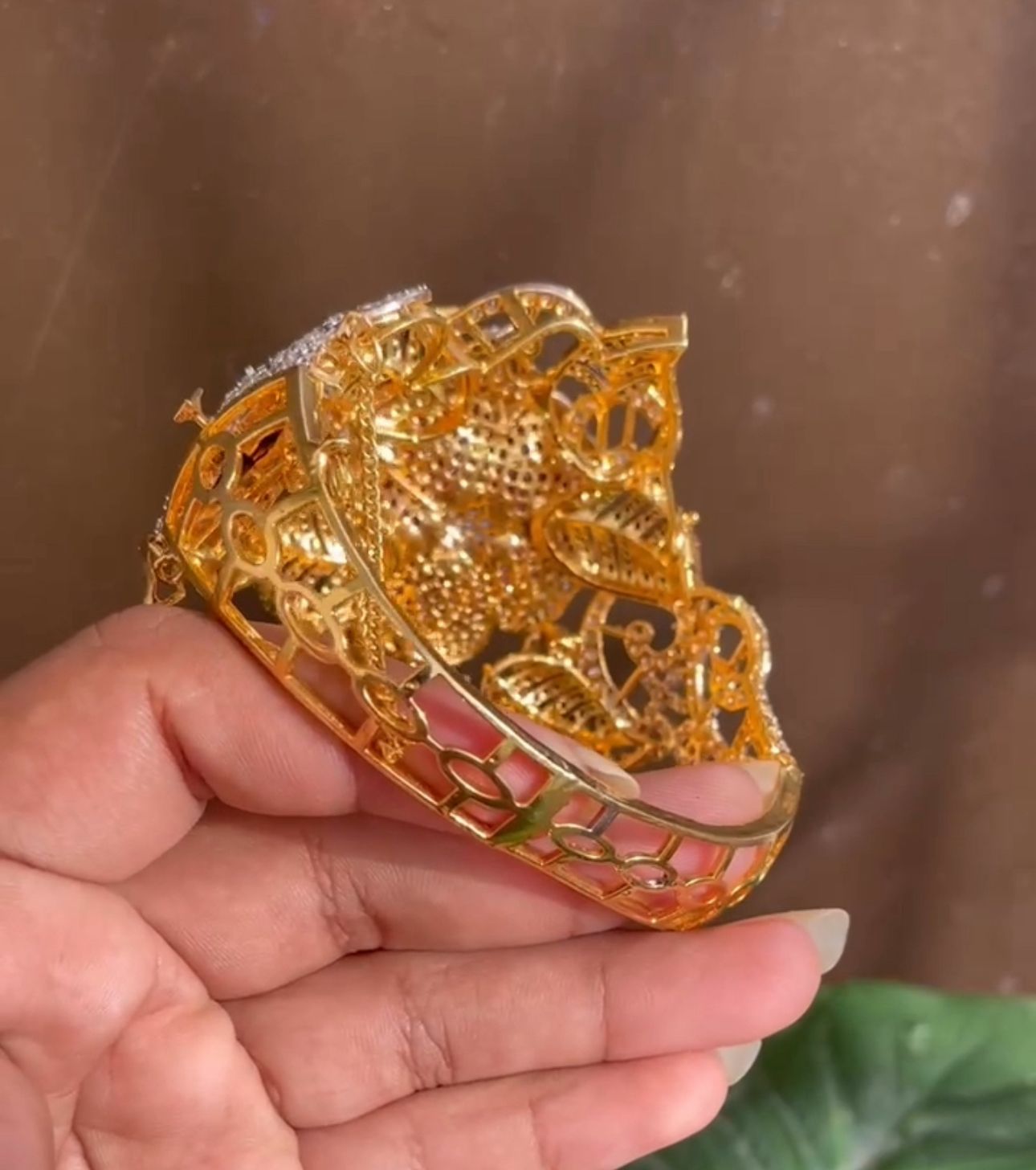 zircon flower bangle