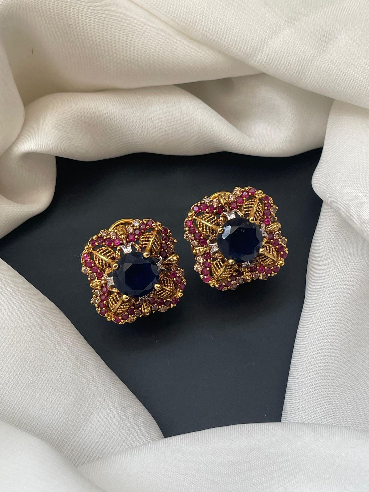 Light Weight Earrings 