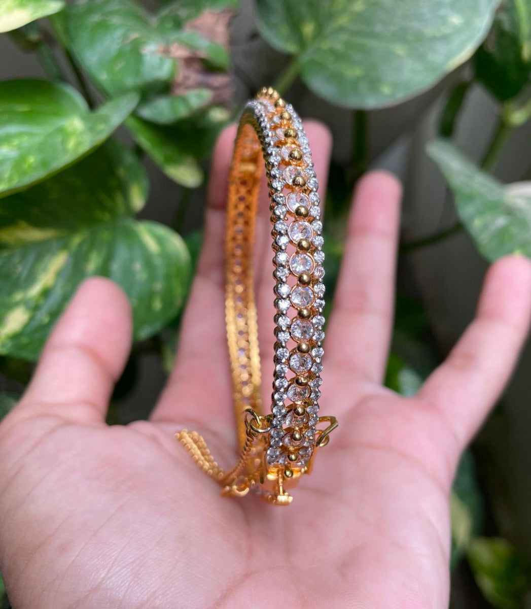 White Bracelet Design for Ladies