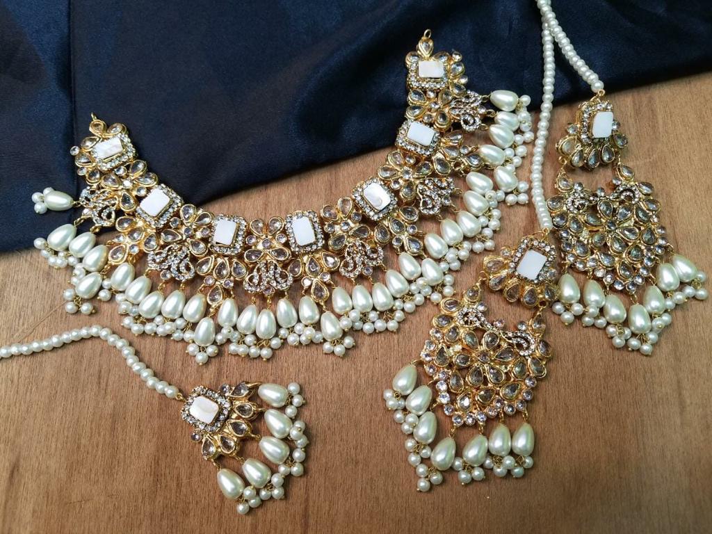 White Bridal Gold Set Design