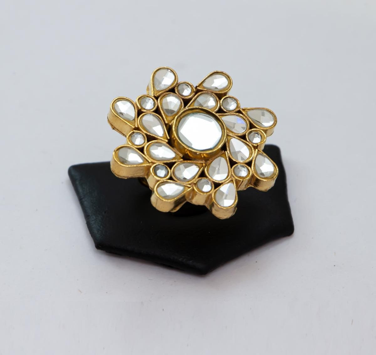 White Ring Jewelry Store