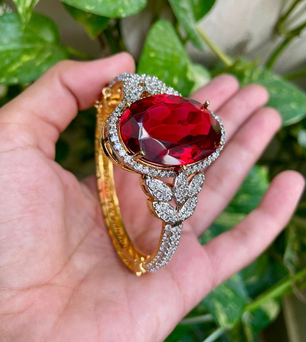 Zevar Palace Bangle