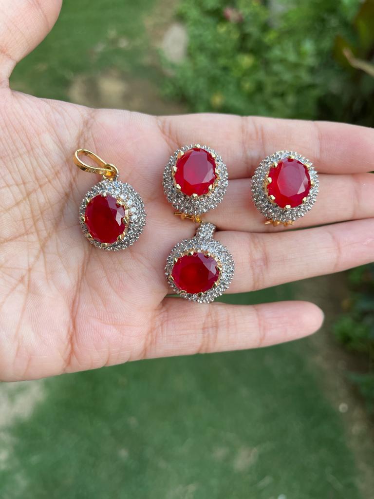 Zircon Pendant Set