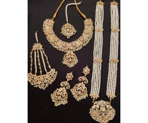 Sets of Jewellery